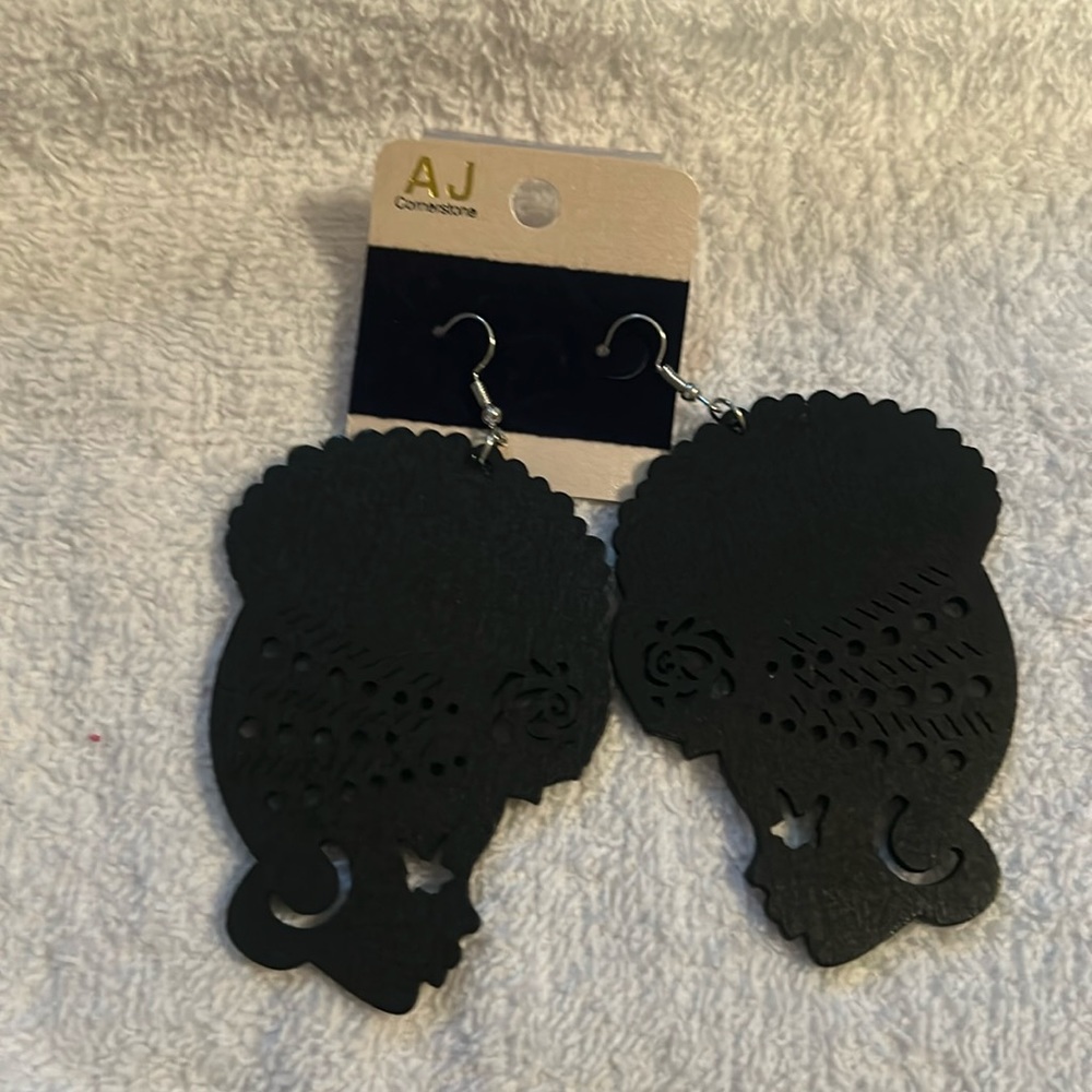 Light weight women wood earring